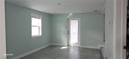 Building Photo - 1626 Grace Ave