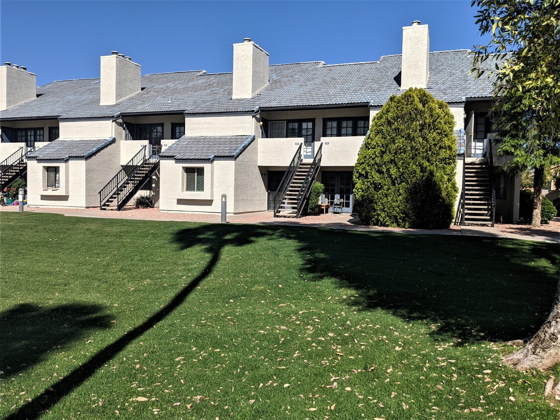 Front - 3716 E University Dr