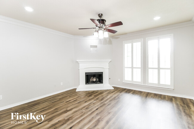 Foto del edificio - 621 Bareback Ln