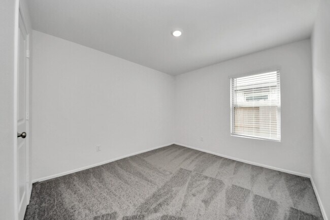 Foto del edificio - 9010 Estes Lks Dr