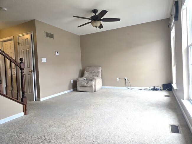 Foto del edificio - 432 Wild Oak Dr