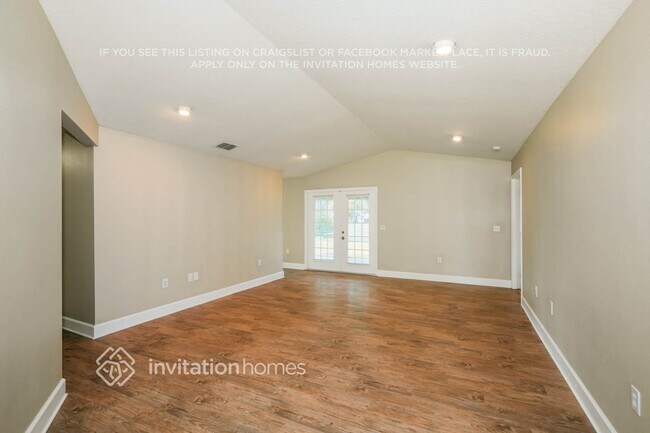 Foto del edificio - 3236 Forestbrook Dr N