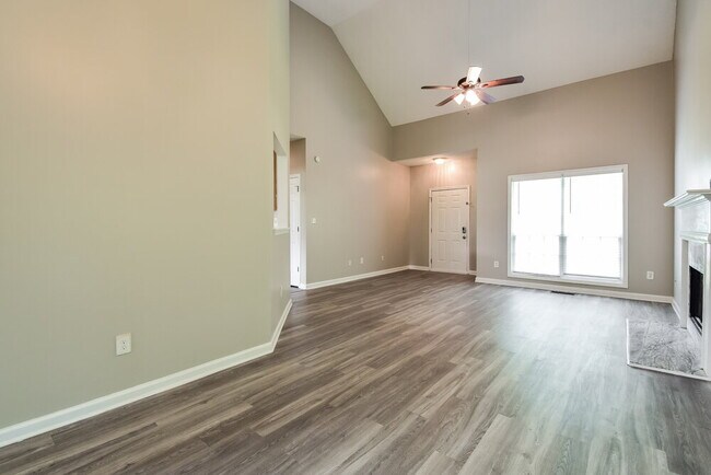 Building Photo - 3990 Oak Woods Ct