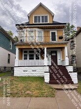 Building Photo - 457 Dodge St