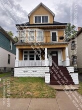 Building Photo - 457 Dodge St