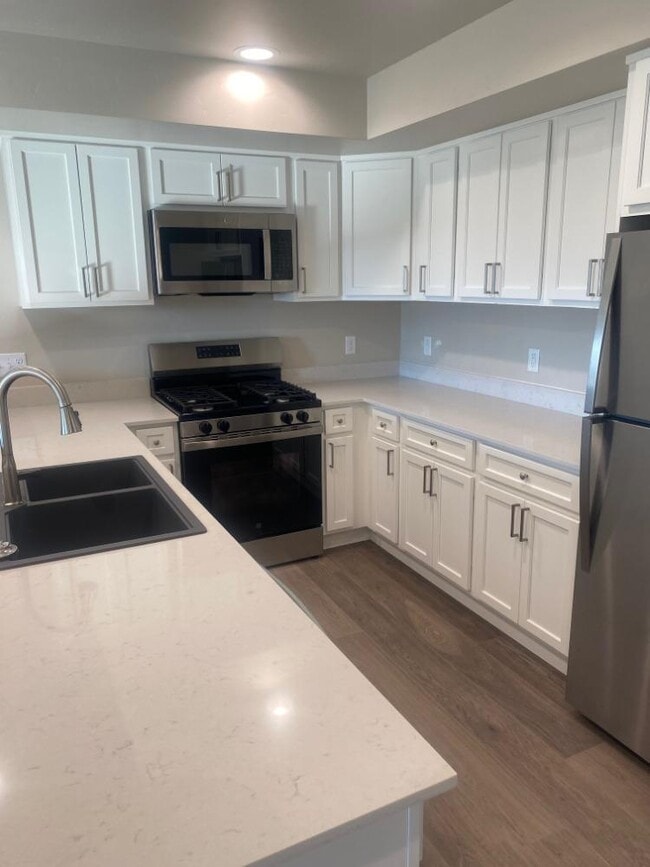 Building Photo - 4431 Deveraux Pl