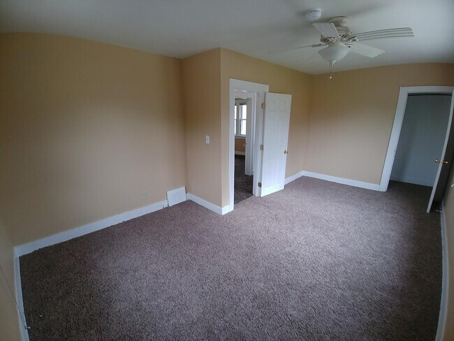 Foto del edificio - 350 8th Ave SW