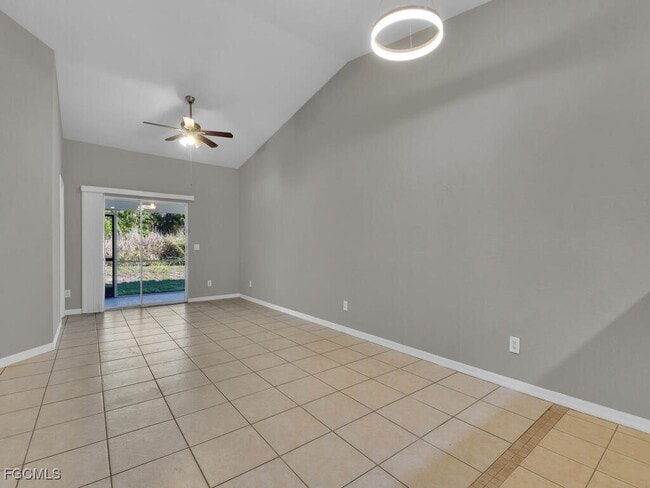 Foto del edificio - 801 Meadow Rd