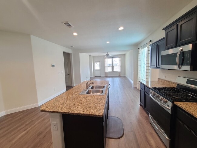 Foto del edificio - 7320 Fossell Ranch Rd