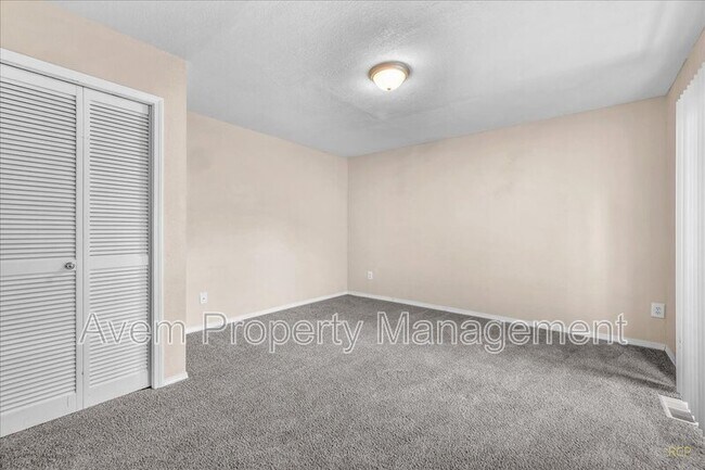 Foto del edificio - 14955 SW Daphne Ct