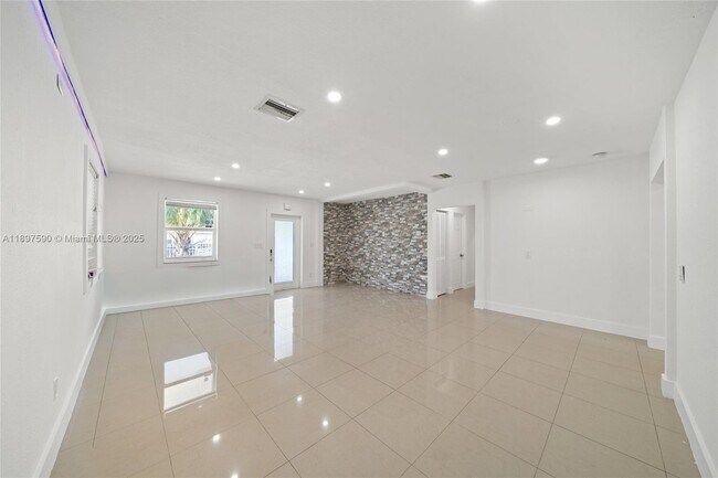 Foto del edificio - 845 NW 2nd St