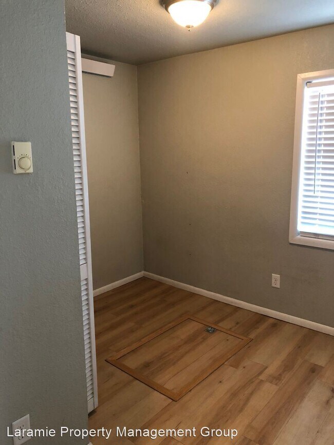 Building Photo - 1 br, 1 bath House - 412 E Flint St