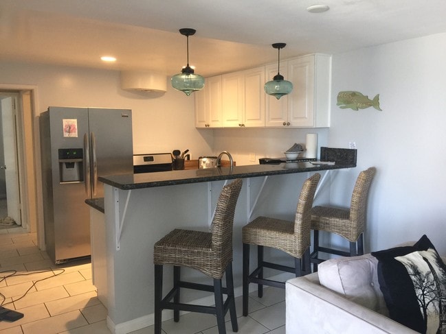 Stainless steel kitchen - 102 Vista Del Mar Vis
