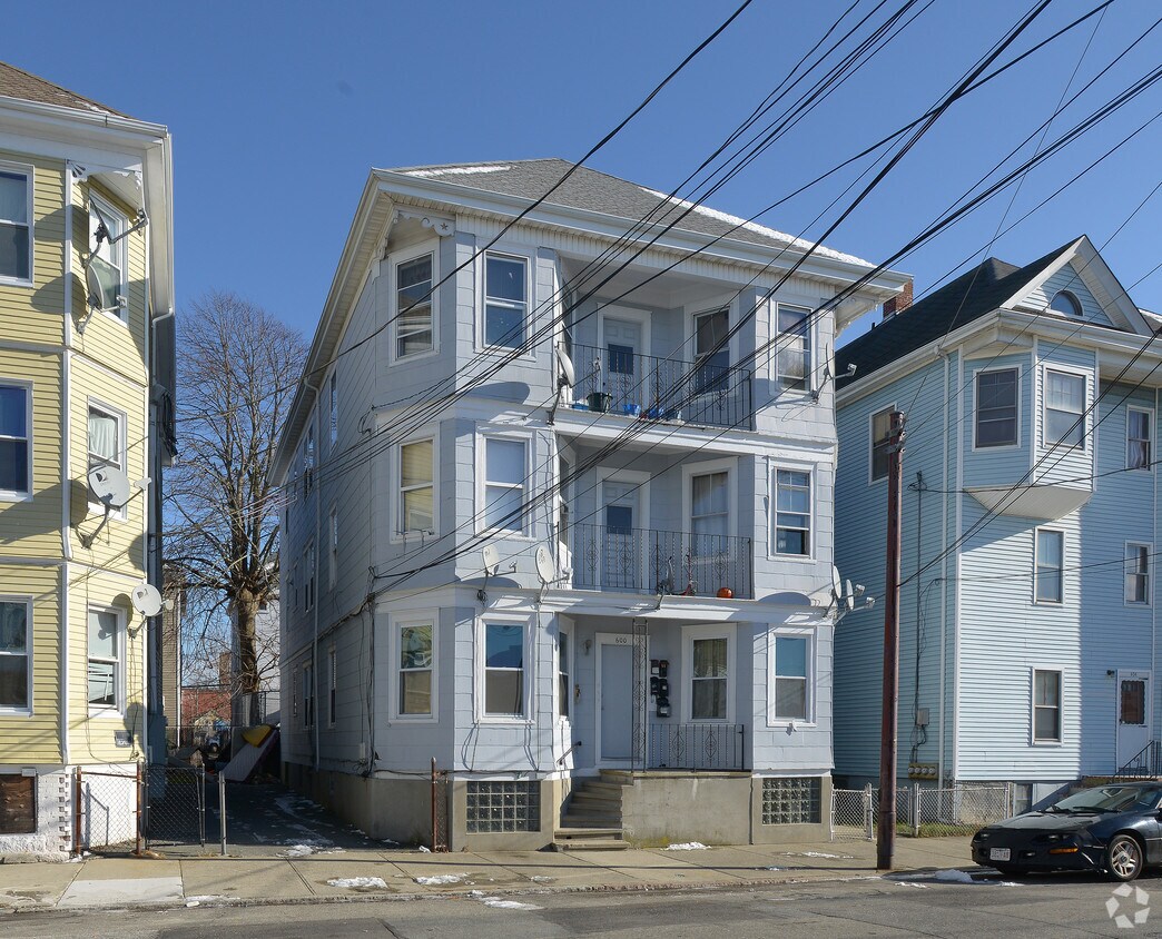 Building Photo - 600 S 2nd St