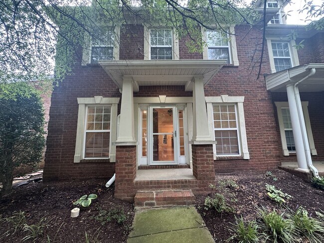 Foto del edificio - 2138 Cason Ln