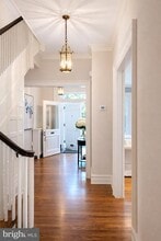 Building Photo - 2127 Leroy Pl NW