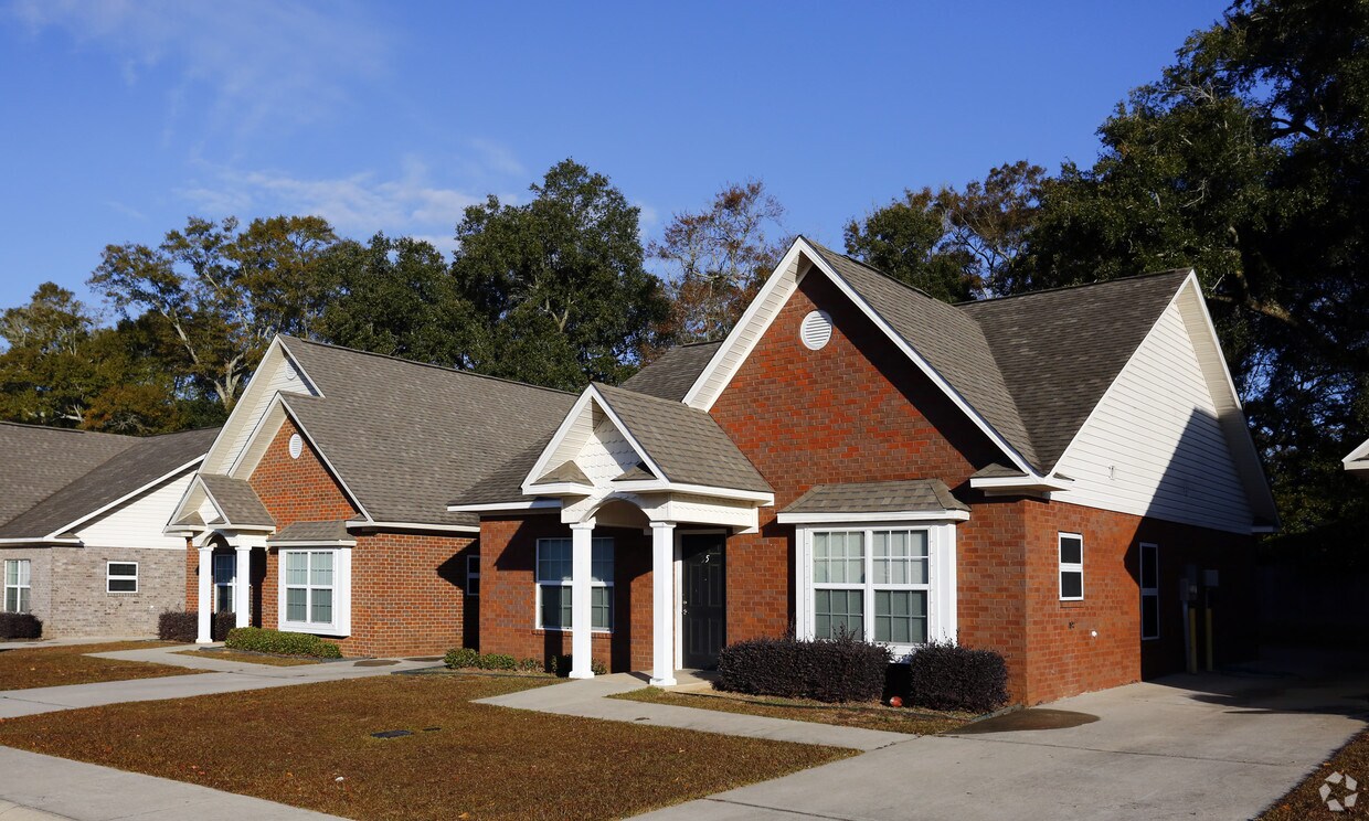 Primary Photo - Bennett Pointe