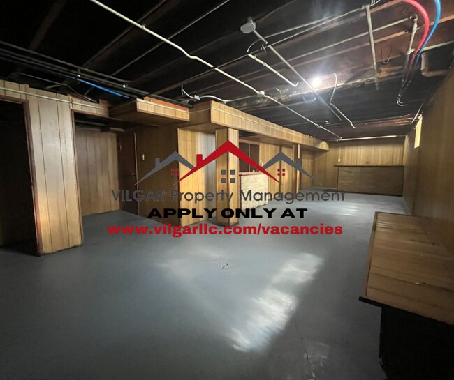 Foto del edificio - This spacious and stylish home offers comf...