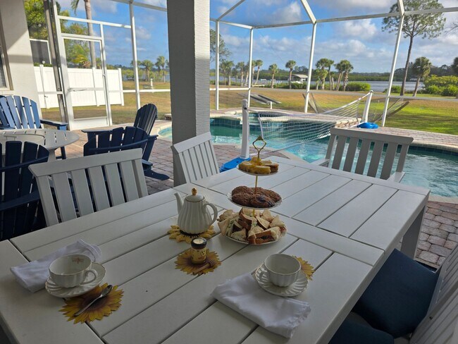 Foto del edificio - 1184 Riveredge Dr