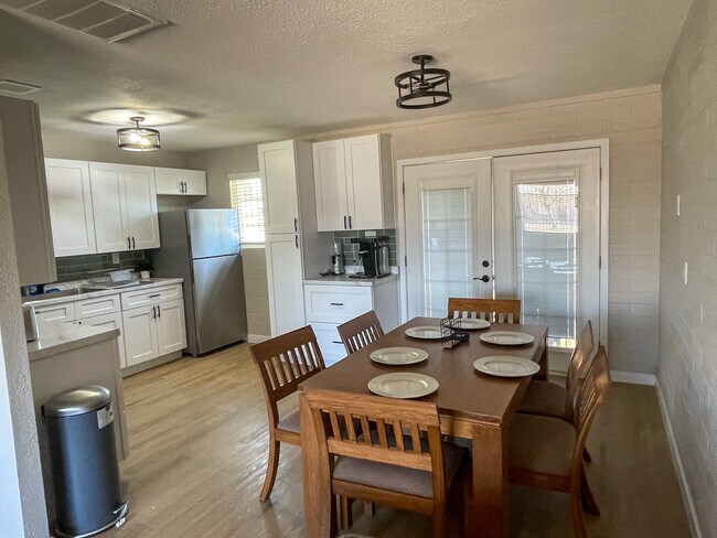 Foto del edificio - 3540 W Monterey Way