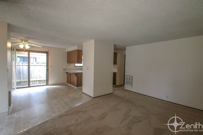 Building Photo - 2912 NE 86th Ave