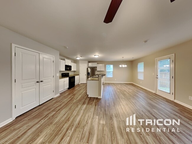 Building Photo - 4604 Montelena Dr