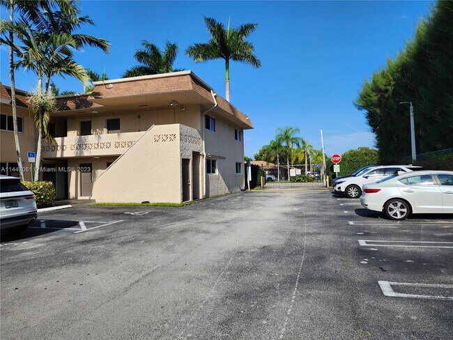 Building Photo - 14500 SW 88th Ave