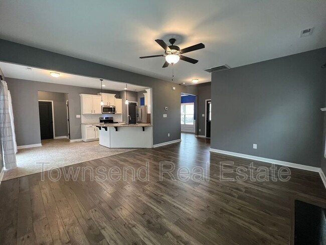 Foto del edificio - 4627 Cedar Pass Dr