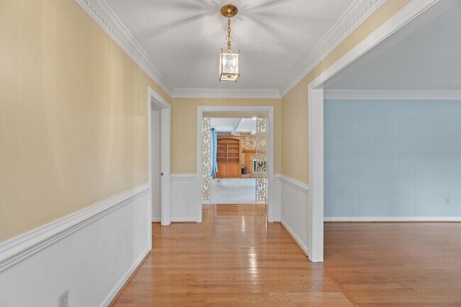 Building Photo - 4 Bedroom, All Brick Ranch located in Witc...