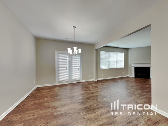 Foto del edificio - 239 Shaker Hollow Dr