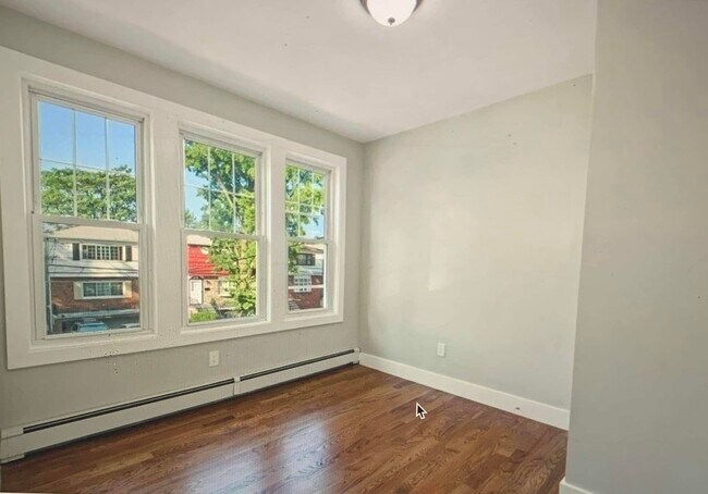 Building Photo - 279 Boyd Ave