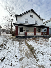 Building Photo - 1931-1933 Catalpa Dr.