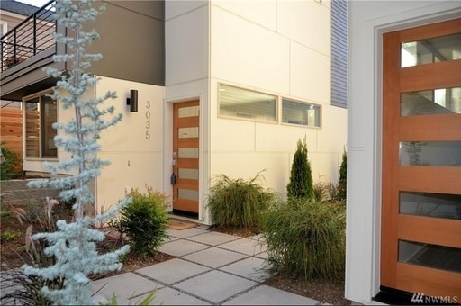 Building Photo - Modern and Stylish Home in Alki Beach Neig...