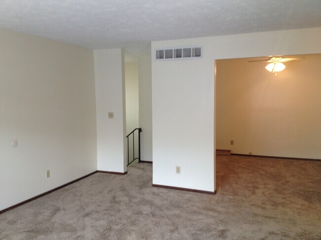 Building Photo - 113 N Orr Dr