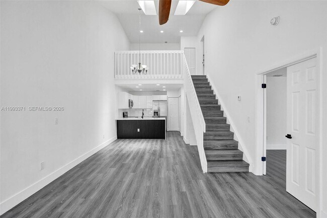 Foto del edificio - 1818 Adventure Pl