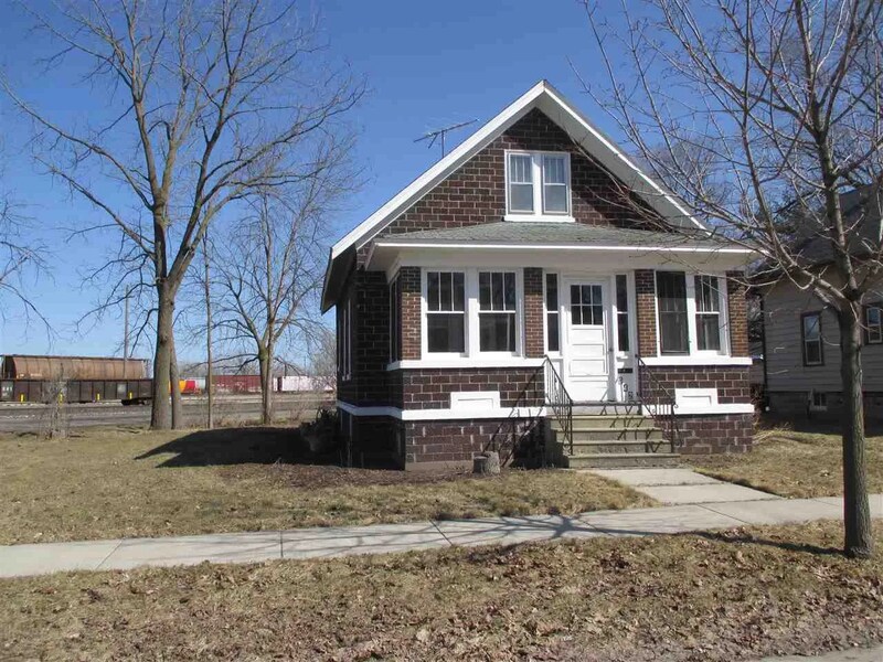 Primary Photo - 642 Indiana Ave
