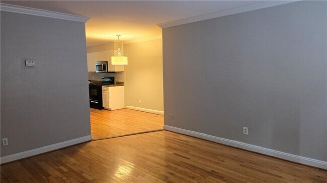 Foto del edificio - 3668 Kingsboro Rd NE