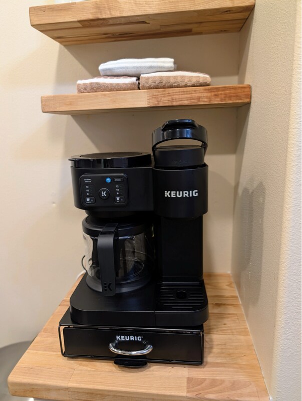 Foto del edificio - 322 W Woodin Ave