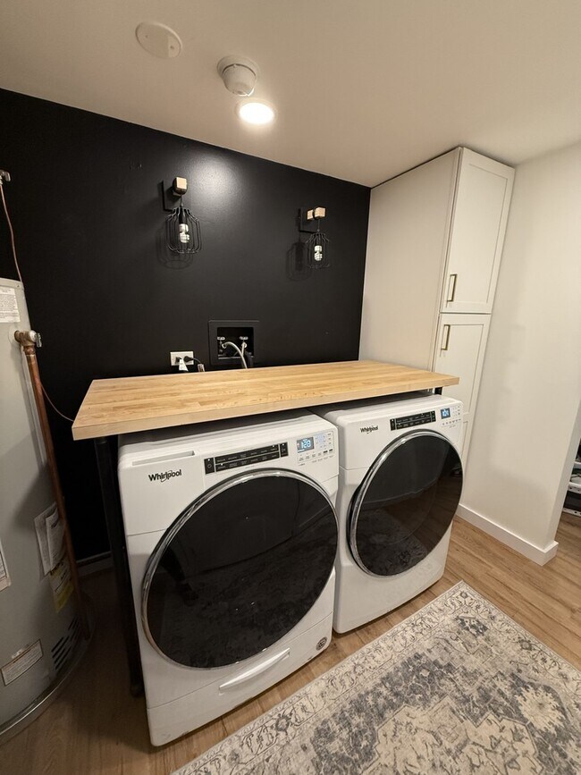 Foto del edificio - 842 Spring Creek Ct