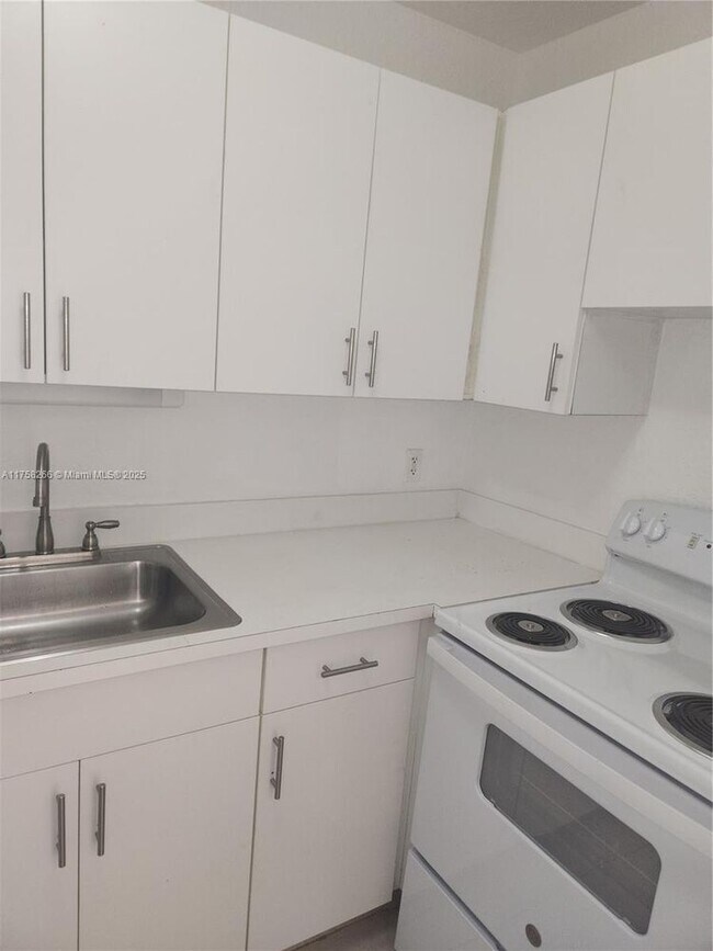 Foto del edificio - 1618 NW 38th St