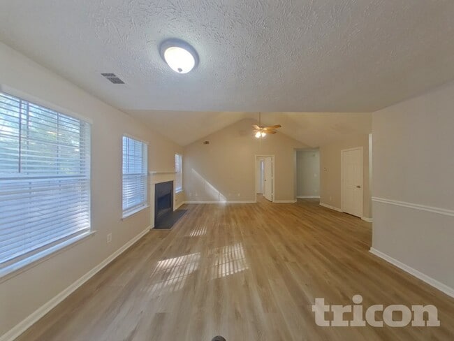 Building Photo - 5813 Wellborn Creek Dr