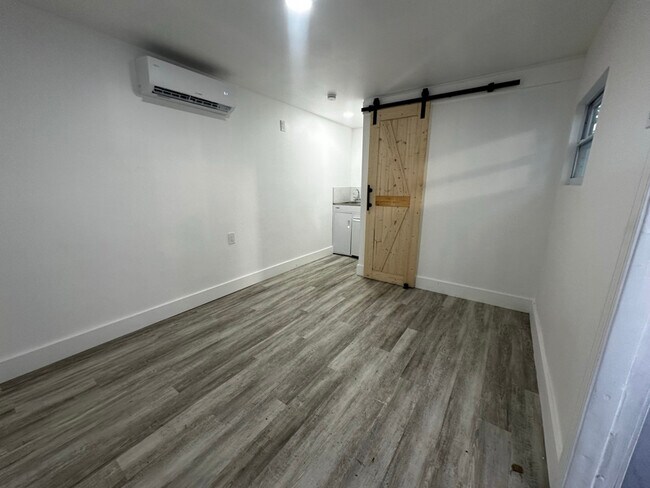 Foto del edificio - 915 NW 46th St