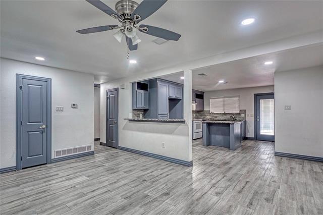 Foto del edificio - 10 E Townhouse Ln