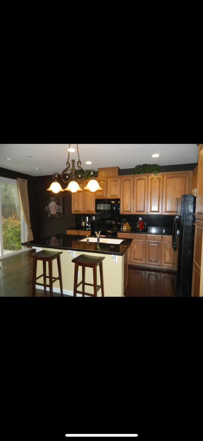Building Photo - 1203 Ferry Cir