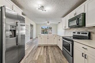 Building Photo - 2220 W Ohio Ave