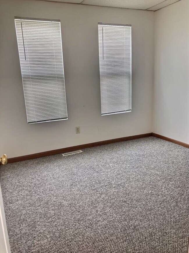 Foto del edificio - 720 E Ave NW