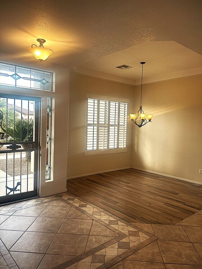 Foto del edificio - 2 bedroom with den in 55+ community
