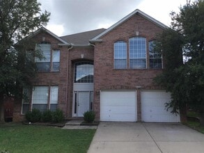 Building Photo - 4008 Double Oak Dr