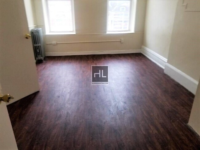 Foto del edificio - 981 Bedford Ave