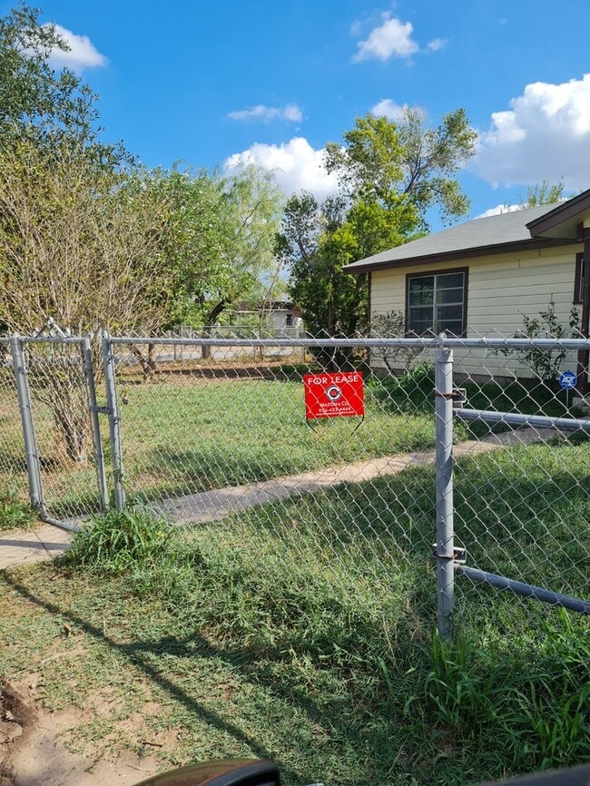 Building Photo - 210 N Michigan Ave